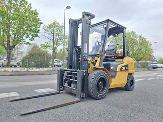 Empilhador de contrapeso 4 rodas Caterpillar GP35 NTD