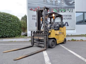Empilhador de contrapeso 4 rodas Caterpillar GC55K - 1