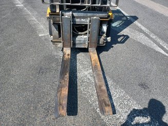 Empilhador de contrapeso 4 rodas Jungheinrich TFG425500ZT