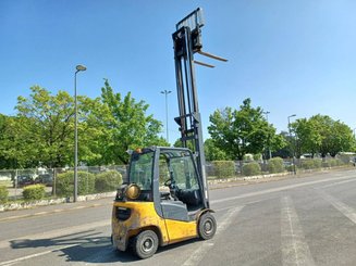 Empilhador de contrapeso 4 rodas Jungheinrich TFG425500ZT