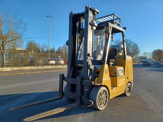 Empilhador de contrapeso 4 rodas Caterpillar GC45K SWB