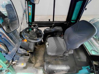Empilhador de contrapeso 4 rodas Mitsubishi FG25N