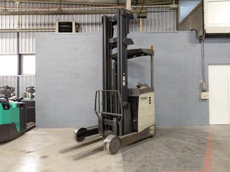 Empilhador retráctil Crown ESR 5260 - 1