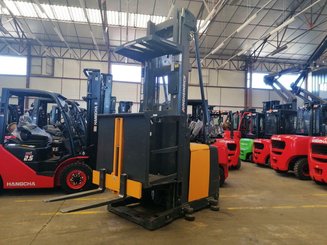 Preparador de encomendas alto nível Jungheinrich EKS312
