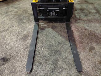 Carreta elevadora elétrica Yale ERP16VT SWB - 6
