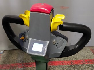 Stacker com condutor a pé Hangcha GERBEUR ACCOMPAGNANT CDD15-WS-I