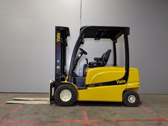 Carreta elevadora elétrica Yale ERP35 VL - 2