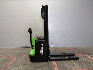 Stacker com condutor a pé Hangcha CDD16-XT1-SI