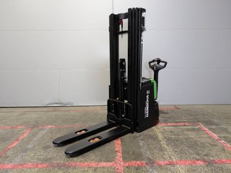 Stacker com condutor a pé Hangcha CDD16-XT1-SI