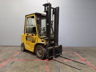 Empilhador de contrapeso 4 rodas Caterpillar GP25 - 1