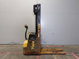 Stacker Yale MS12AC - 5