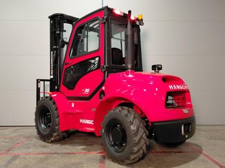 Carreta elevadora todo terreno Hangcha TT30-4 (CPCD30-XW98C-RT4)