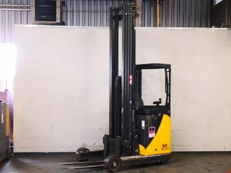 Empilhador retráctil OM XR16AC
