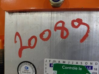 Plataforma com mastro vertical JLG TOUCANDUO