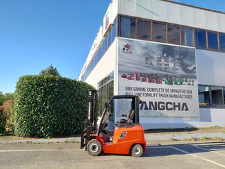 Empilhador de contrapeso 4 rodas Hangcha AE18