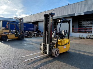 Carreta elevadora elétrica Yale ERP16VT - 9