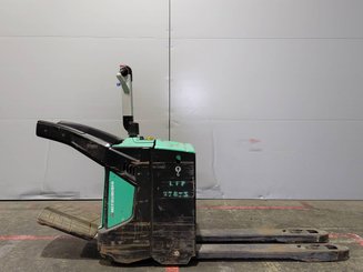 Porta-paletes eléctrico com condutor transportado Mitsubishi PBV20N2
