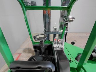 Empilhador multidireccional Combilift COMBI CB2500