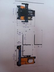 Empilhador retráctil de 4 direcções Hubtex DQ40G