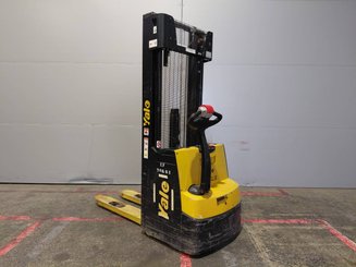 Stacker Yale MS12AC