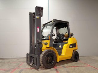 Empilhador de contrapeso 4 rodas Caterpillar GP40NTD - 1