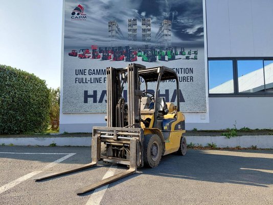 Empilhador de contrapeso 4 rodas Caterpillar GP20N - 1