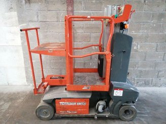 Plataforma com mastro vertical JLG TOUCAN DUO