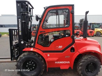 Carreta elevadora todo terreno Hangcha TT30-4 (CPCD30-XW98C-RT4)