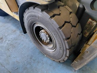 Empilhador de contrapeso 4 rodas Caterpillar DP50NT