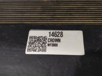 Stacker com condutor a pé Crown WF3000