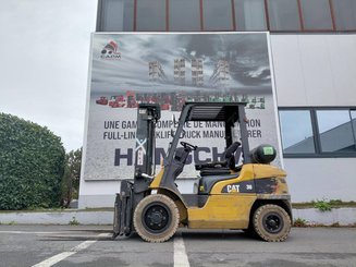 Empilhador de contrapeso 4 rodas Caterpillar GP30NTD