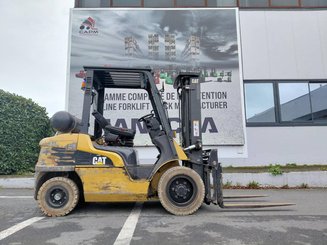 Empilhador de contrapeso 4 rodas Caterpillar GP30NTD