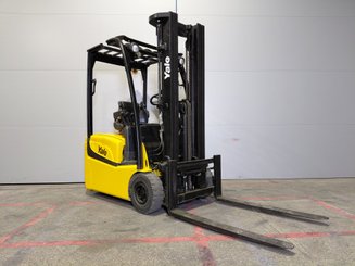 Carreta elevadora elétrica Yale ERP16VT SWB
