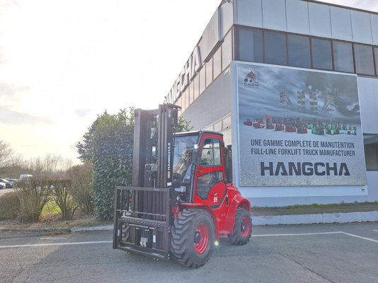 Carreta elevadora todo terreno Hangcha TT35-4 - 1