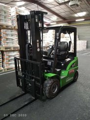 Empilhador de contrapeso 4 rodas Hangcha XC25i - 1