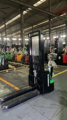 Stacker com condutor a pé Hangcha CDD12-AMC2-Li