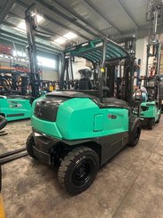 Carreta elevadora elétrica Mitsubishi FB55NH - 2