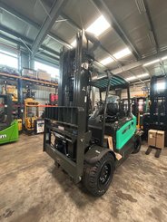 Carreta elevadora elétrica Mitsubishi FB55NH - 5