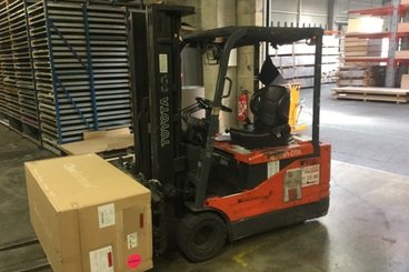 Empilhador de contrapeso 3 rodas