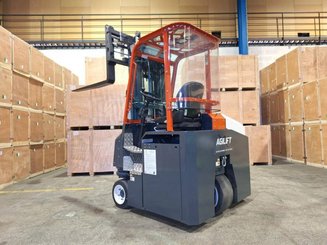 Empilhador multidireccional AMLIFT AGILIFT 3000E