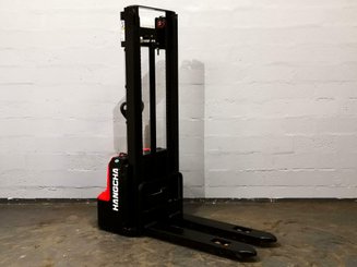 Stacker com condutor a pé Hangcha CDD10-AMC1-SZ