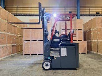 Empilhador multidireccional AMLIFT AGILIFT 3000E