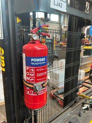 Stacker com condutor a pé Yale Gerbeur accompagnant avec pesage Ravas