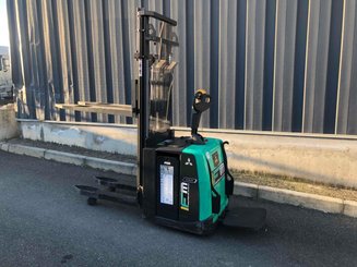 Levantador com plataforma dobrável Mitsubishi SBV12P