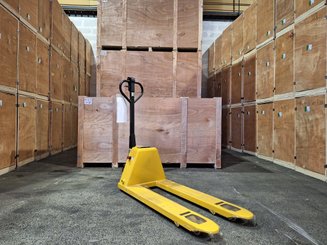 Porta-paletes eléctrico com condutor a pé Microlift P15SE