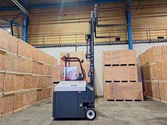 Empilhador multidireccional AMLIFT AGILIFT 3000E