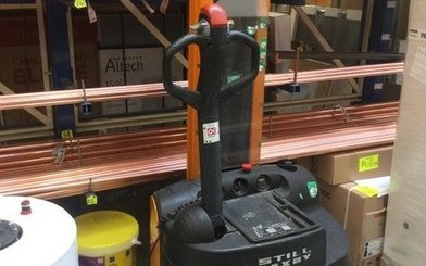 Stacker com condutor a pé STILL EGV10 - 1
