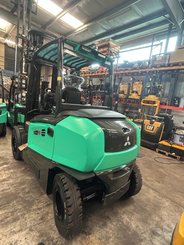 Carreta elevadora elétrica Mitsubishi FB55NH - 7