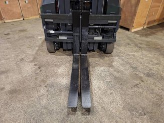 Empilhador multidireccional AMLIFT AGILIFT 3000E