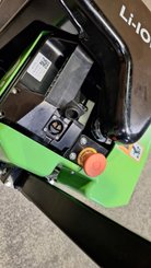 Porta-paletes eléctrico com condutor a pé Hangcha CBD15-CI